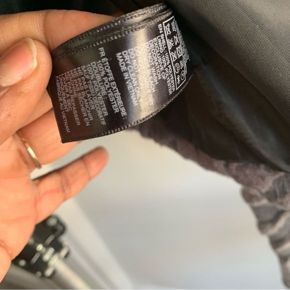 FOREVER 21 Faux Fur Crop Jacket - Picture 8 of 11